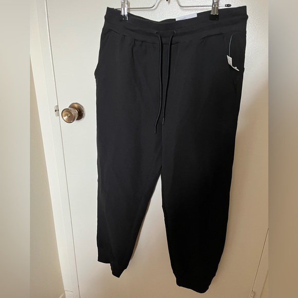Old Navy Stretchtech Jogger - Picture 1 of 6